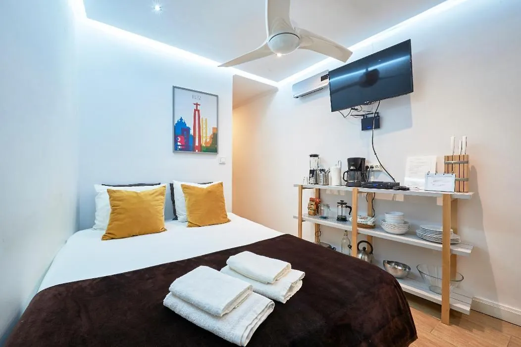Апартаменты Mini Studio In Alfama Near Castelo St Jorge Лиссабон