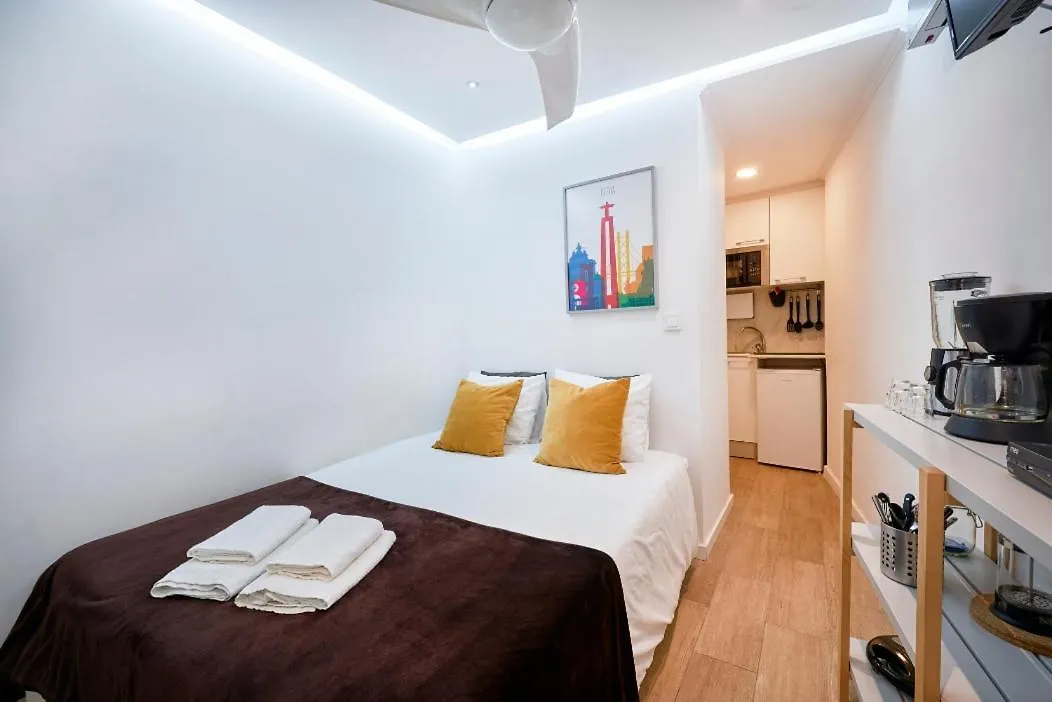 Апартаменты Mini Studio In Alfama Near Castelo St Jorge Лиссабон